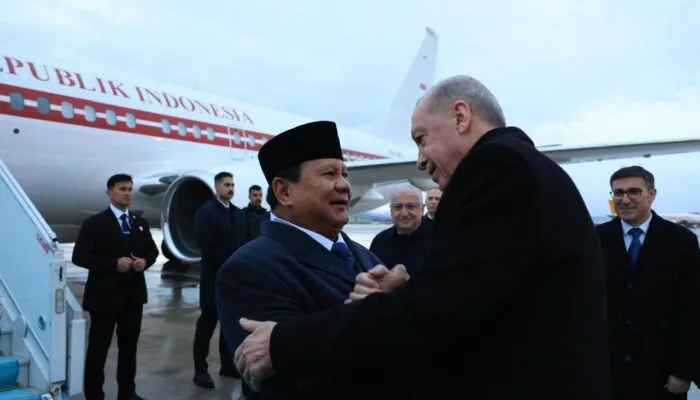 Presiden Prabowo Tiba di Turki, Disambut Hangat Presiden Erdoğan di Bandara Ankara