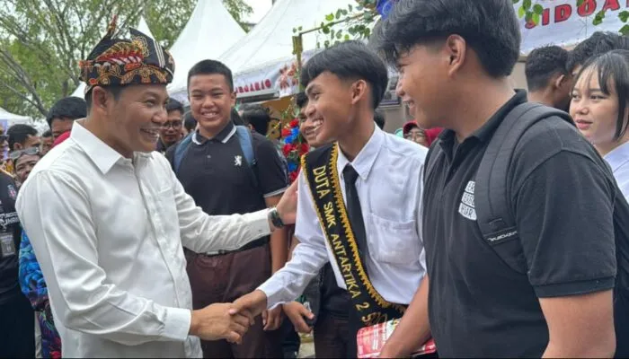 Sidoarjo Pamerkan Mobil Listrik hingga Pembangkit Listrik, Bupati H. Subandi Apresiasi Antartika Fair 2025