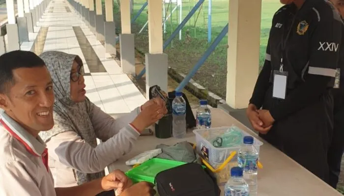 Dukung Penuh Orientasi CPNS 2024, Petugas Kesehatan Lapas Sidoarjo Siaga di Lapas Kelas I Surabaya