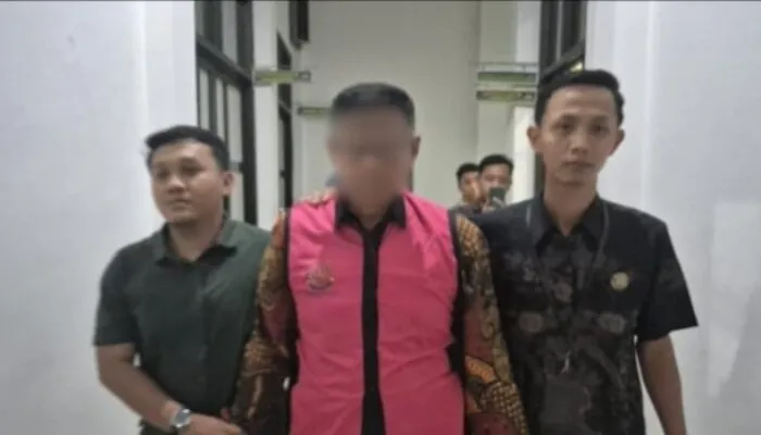 Kepala Desa Cangkring Ditahan Terkait Dugaan Korupsi Enam Tahun, Kerugian Capai Hampir Rp400 Juta