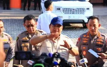 Prabowo Janjikan Kenaikan Pangkat Luar Biasa bagi Polisi yang Terluka Saat Amankan Unjuk Rasa