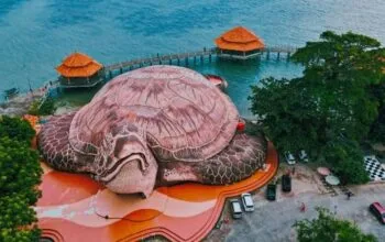 Wisata Pantai Kartini Jepara: Tiket Masuk, Wahana, dan Daya Tarik Lengkap untuk Liburan Keluarga