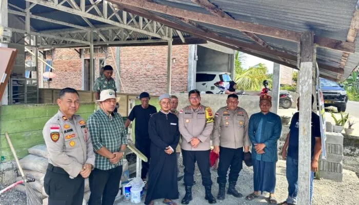 Kapolres Nagan Raya Serahkan Bantuan Al-Qur’an dan Bahan Bangunan untuk Dukung Fasilitas Pendidikan TPA