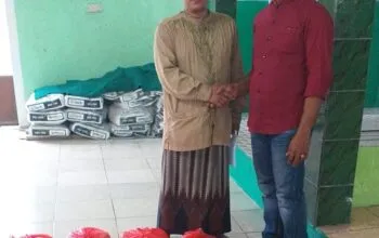 Forum Masjid dan Musholla Grama Puri Persada Salurkan Zakat Fitrah, Warga Rawa Lele Timur Haru dan Bersyukur