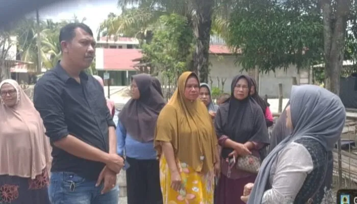 Blokade Jalan Truck Pasir Diduga Galian C Tampa Izin IUP Beraktivitas Di Nagan Raya