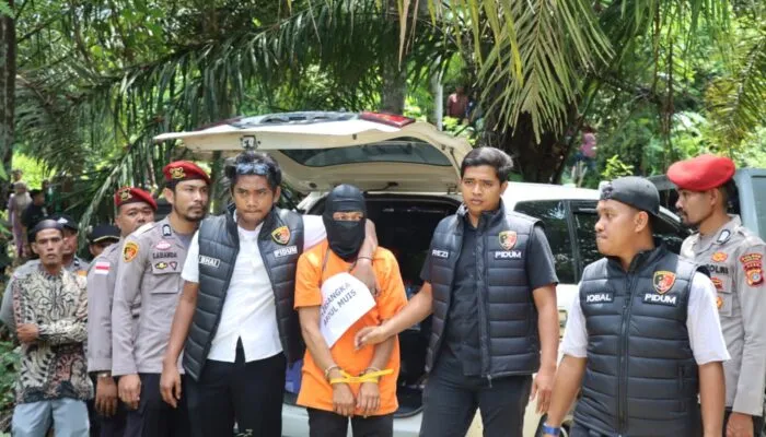 Polres Nagan Raya Gelar Rekonstruksi Kasus Pembunuhan di Tadu Raya dengan Pengamanan Ketat.