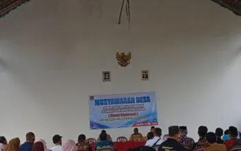 MUSYAWARAH DESA RAWAJAYA BENTUK PANITIA PENJARINGAN PERANGKAT DESA