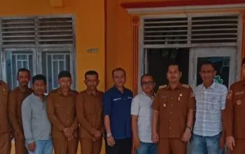 Camat Tadu Raya Silaturahmi ke PKS PT Fajar Baizury & Brothers, Dorong Prioritas Tenaga Kerja Lokal dan Kepedulian Lingkungan
