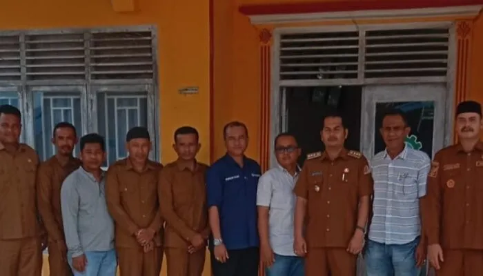 Camat Tadu Raya Silaturahmi ke PKS PT Fajar Baizury & Brothers, Dorong Prioritas Tenaga Kerja Lokal dan Kepedulian Lingkungan