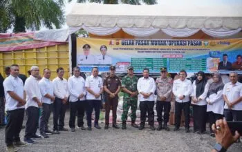Bupati TRK Diwakili Plt. Sekda Buka Pasar Murah, Pemkab Siapkan 390 Paket per Titik
