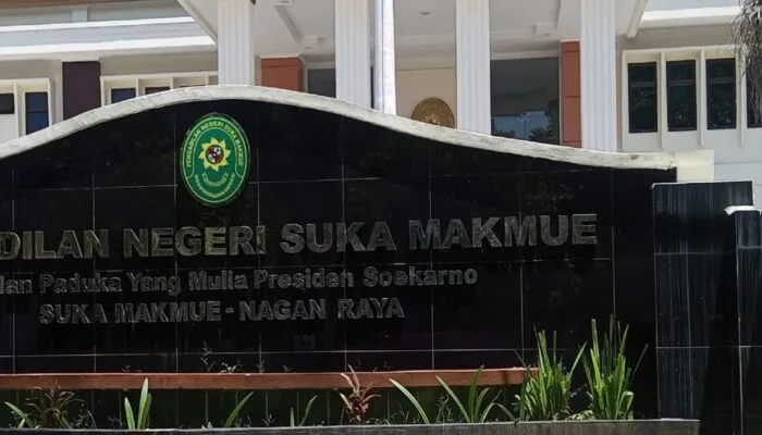 Masyarakat Taat Hukum . Dimohon Hukum Tidak Dipelintir Oknum Oknum Tertentu . Sesuai Amanah UU1945 Pasal 27