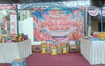 Warga Plamongansari RT 02 RW 11 Meriahkan HUT ke-81 RI dengan Jalan Sehat